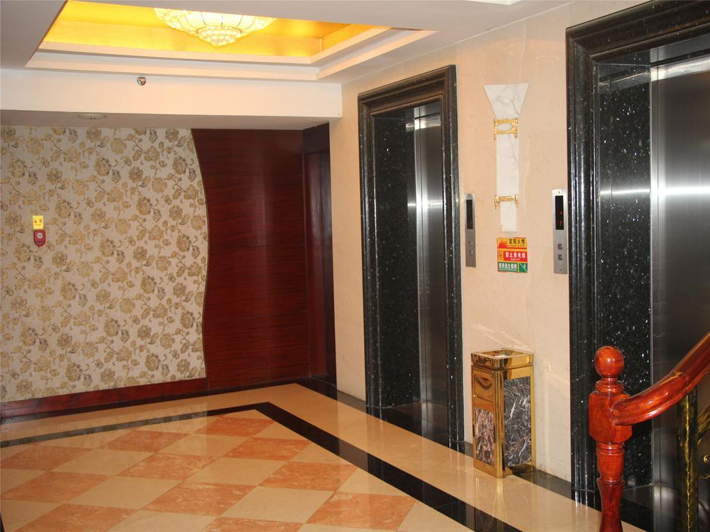 New West Street International Hotel Yangshuo Exteriör bild